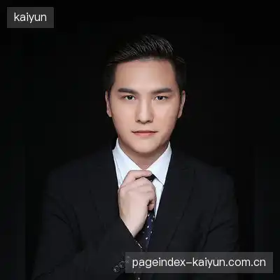 小何